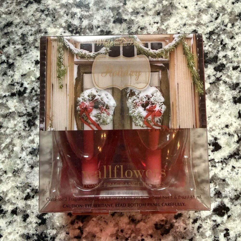 Bath Body Works White Barn Holiday Wallflower Refill 2 Bulbs
